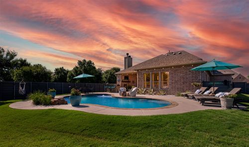800 Dusty Trl, Aubrey, TX, 76227-1526 | Card Image