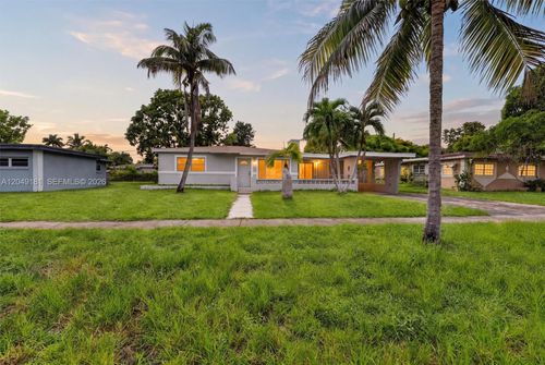 649 W Evanston Cir, Fort Lauderdale, FL, 33312-2612 | Card Image