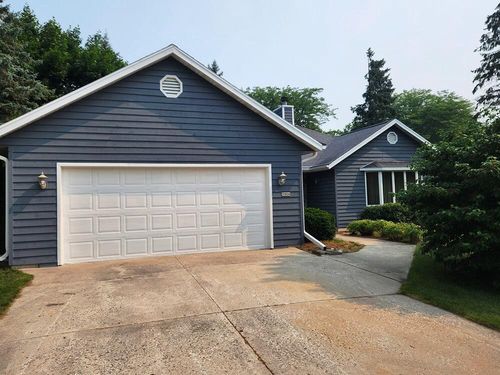 5308 Quail Court, Sheboygan, WI, 53083 | Card Image