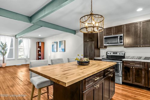 506 E Ormsby Ave, Louisville, KY, 40203-2621 | Card Image