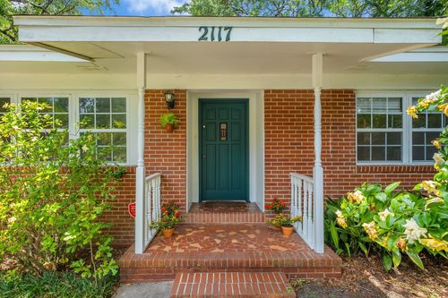 2117 Gibbs Dr, TALLAHASSEE, FL, 32303-4765 | Card Image