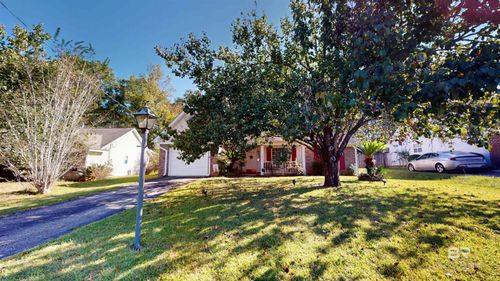 781 Copperfield Dr W, Mobile, AL, 36608-9431 | Card Image