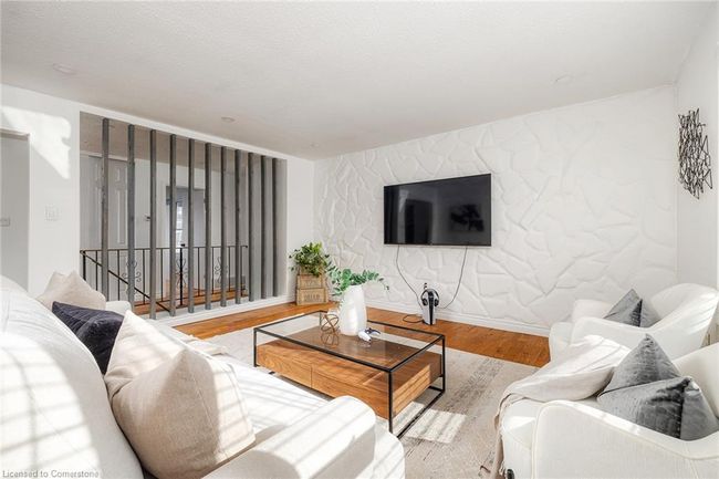 79 Ann St, House other with 4 bedrooms, 2 bathrooms and 5 parking in Dundas ON | Image 4
