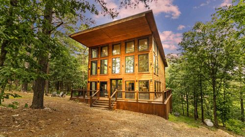 136 Gnarly Maple Trl, Broken Bow, OK, 74728-7257 | Card Image