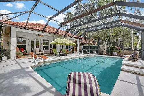 11 Laguna Ct, Palm Coast, FL, 32137-2107 | Card Image