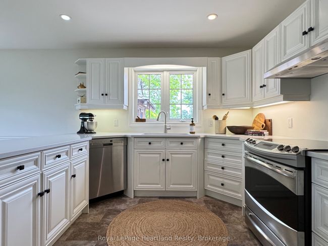 81572 Lucknow Line, Home with 4 bedrooms, 2 bathrooms and 10 parking in Goderich ON | Image 5