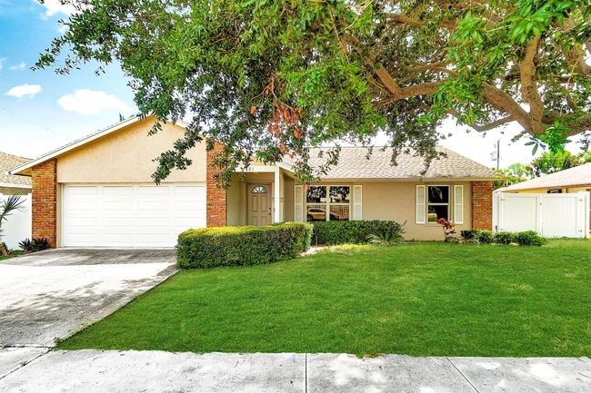981 Wynndale Way, House other with 3 bedrooms, 2 bathrooms and null parking in Lantana FL | Image 31