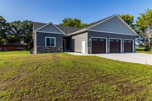 330 10th St S, Sartell, MN, 56377-1170 | Card Image