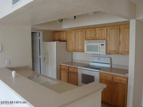 2109-10075 Gate Pkwy N, Jacksonville, FL, 32246-4418 | Card Image