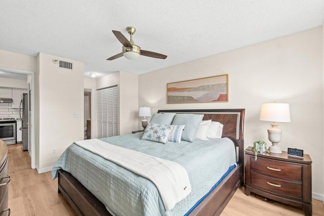APT-206 - 127 Yacht Club Way, Condo with 2 bedrooms, 2 bathrooms and null parking in Hypoluxo FL | Image 14