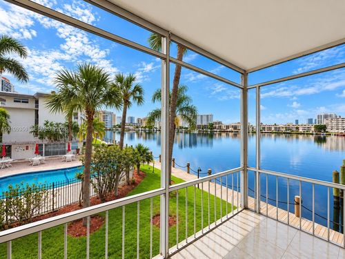 218-2200 Diana Dr, Hallandale Beach, FL, 33009 | Card Image