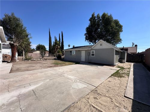 2-1025 W 11th St, San Bernardino, CA, 92411 | Card Image