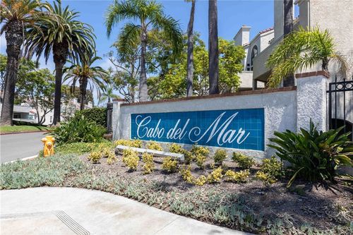 17151 Corbina Ln, Huntington Beach, CA, 92649-5179 | Card Image