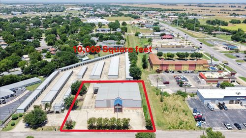 200 Commercial Drive, Taylor, TX, 76574 | Card Image