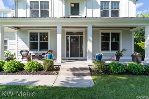 3591 Paddington Dr, Troy, MI, 48084-1044 | Card Image