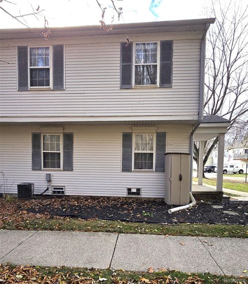 33647 Bayview Dr, Chesterfield, MI, 48047-2092 | Card Image