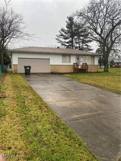 23661 Lincoln Dr, Bedford, OH, 44146-1650 | Card Image