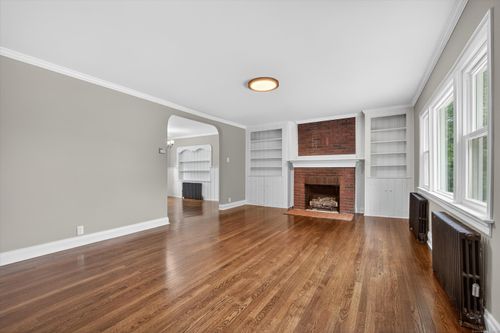 3 Moody Ln, Danbury, CT, 06811-3805 | Card Image