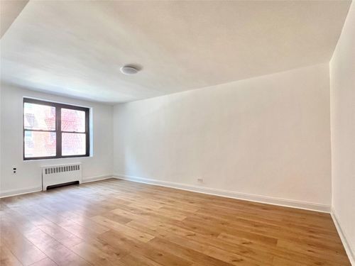 apt-204-32 89th St, East Elmhurst, NY, 11369-2122 | Card Image