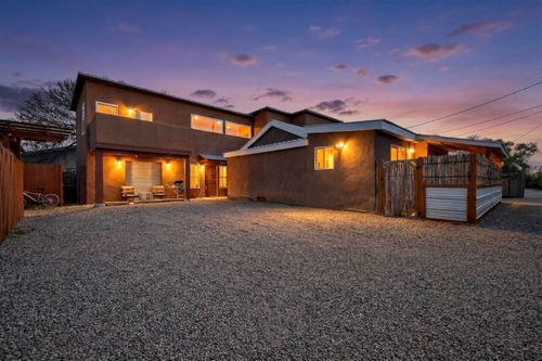 3327 Caminito Quintana, Santa Fe, NM, 87507-2889 | Card Image
