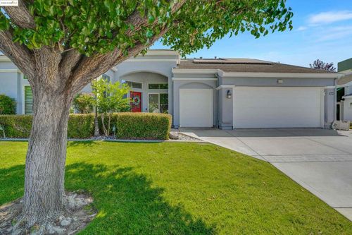 540 Central Park Pl, Brentwood, CA, 94513-6032 | Card Image