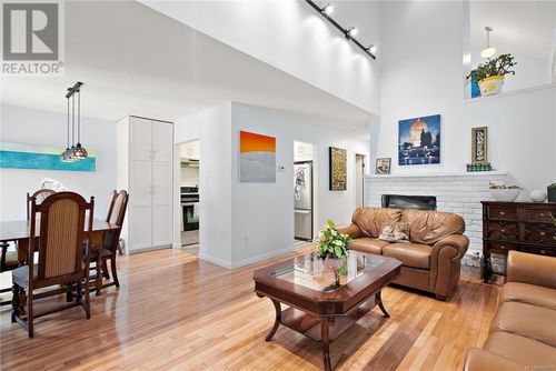 1-1464 Fort St, Victoria, BC, V8S1Z5 | Card Image