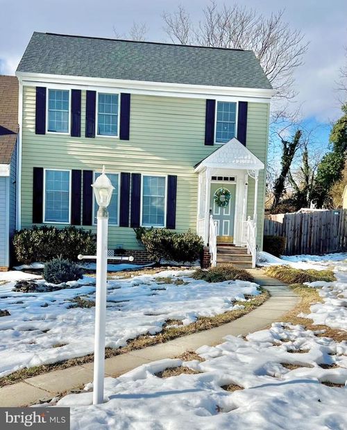 8332 Mauzy Sq, Marshall, VA, 20115-3744 | Card Image