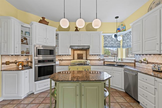 1104 Cherrywood Dr, House other with 3 bedrooms, 4 bathrooms and null parking in Cleburne TX | Image 10
