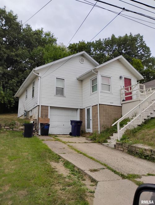 323 Buena Vista St, Bartonville, IL, 61607-1611 | Card Image