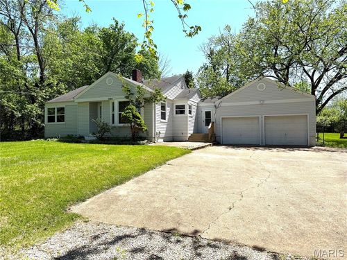 17042 Manchester Road, Wildwood, MO, 63040 | Card Image