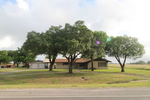 15651 Fm 463, Lytle, TX, 78052-4527 | Card Image