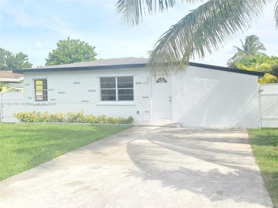 3416 Sw 12th Ct, House other with 3 bedrooms, 2 bathrooms and null parking in Fort Lauderdale FL | Image 1