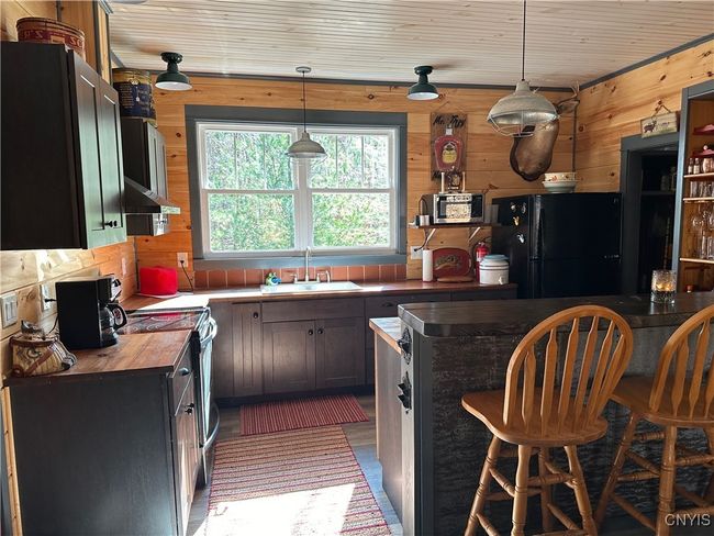 Kitchen | Image 4