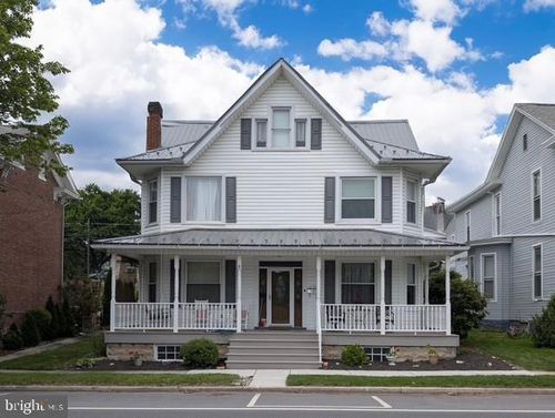 902 Main St, Saxton, PA, 16678-1120 | Card Image