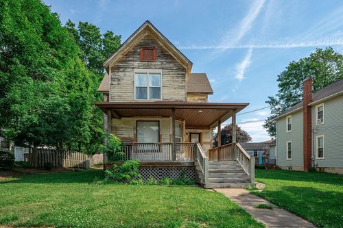 644 W Elk St, Freeport, IL, 61032-5012 | Card Image