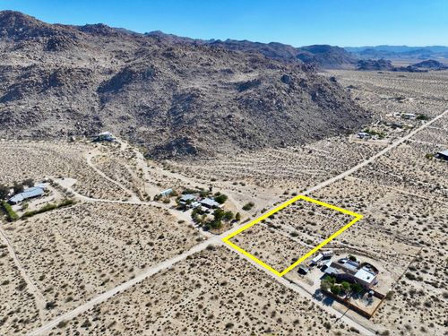 227 Sullivan Rd, Twentynine Palms, CA, 92277 | Card Image