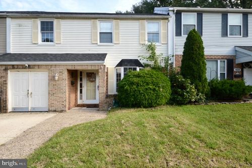 1826 Edgewood Pl, CLEMENTON, NJ, 08021-5609 | Card Image