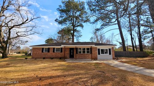 215 Shamrock Dr, Jacksonville, NC, 28540-4024 | Card Image