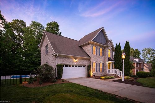 112 Scenic Ridge Pl, King, NC, 27021-9415 | Card Image