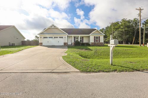 100 Gobblers Way, Richlands, NC, 28574-8006 | Card Image