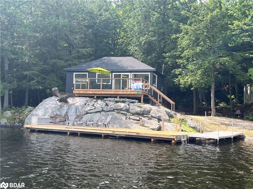 203 Healey Lake Rd, Mactier, ON, P0C1H0 | Card Image