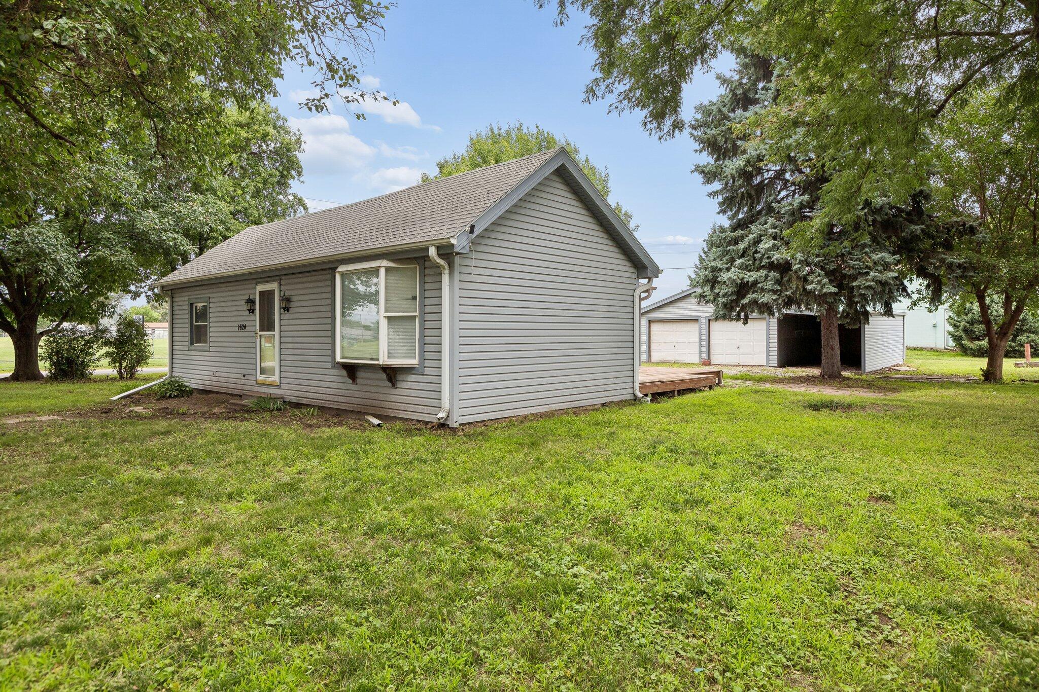 Residential in COUNCIL BLUFFS 4
