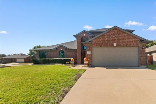 716 Glenview Dr, Mansfield, TX, 76063-6743 | Card Image