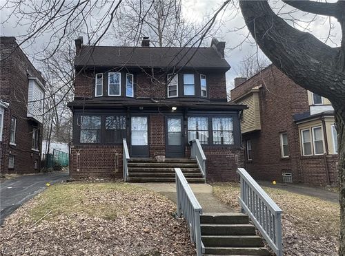 left-side-3242 Sycamore Road, Cleveland Heights, OH, 44118 | Card Image