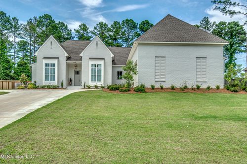215 Westlake Cir, Madison, MS, 39110-1806 | Card Image