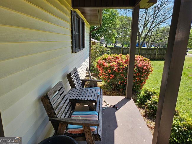 437 Cade St, House other with 3 bedrooms, 2 bathrooms and null parking in Hartwell GA | Image 4