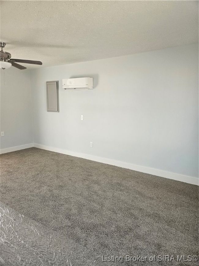 603 W Kristie Avenue, Home with 4 bedrooms, 2 bathrooms and null parking in Pekin IN | Image 6