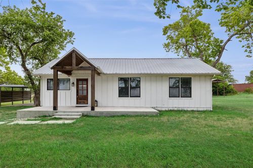 5530 Us Highway 90a W, Shiner, TX, 77984-6345 | Card Image