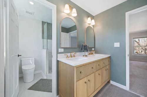 1125 W Skylark Dr, Palatine, IL, 60067-7060 | Card Image