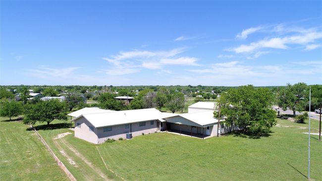 155 Lakeview Dr, House other with 3 bedrooms, 2 bathrooms and null parking in Coleman TX | Image 4